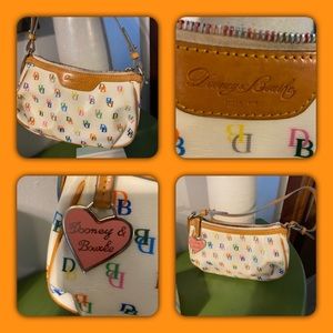 Dooney &Bourke